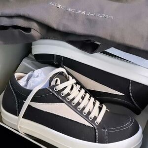 Black and White Men's Sneakers